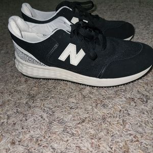 New Balance sneaker. Size 9.